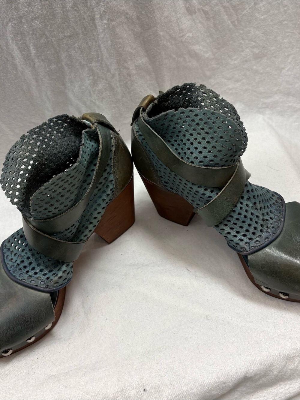 Free People Rendering Crochet Clog 7.5 - Picture 3 of 9